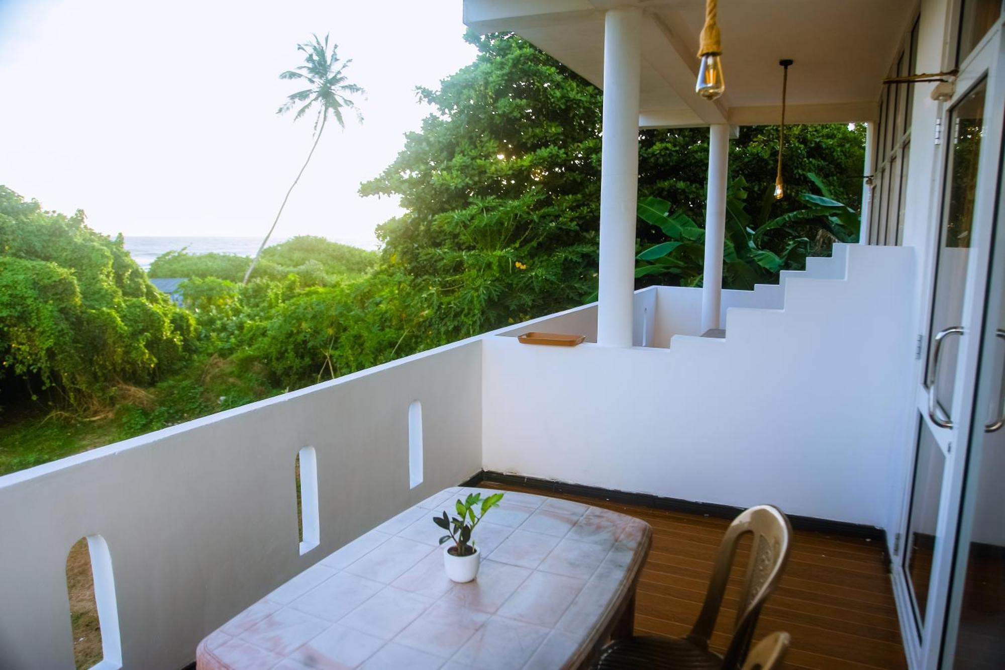 Hotel Mirissa Turtle Point Guest Extérieur photo